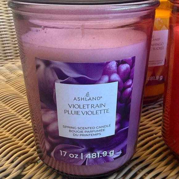 One Ashland 17oz random pick Scented Candle price is for only one - Picture 4 of 4